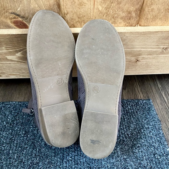 Universal Thread Booties - Picture 5 of 5